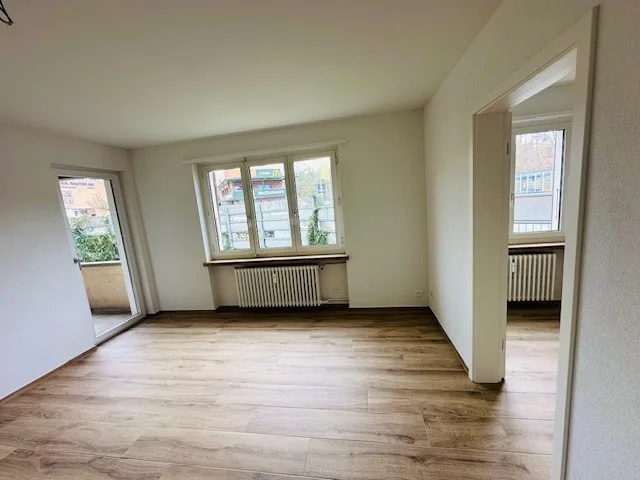 Helle, renovierte 3.5-Zimmerwohnung mit Balkon per sofort in Münchenstein zu vermieten