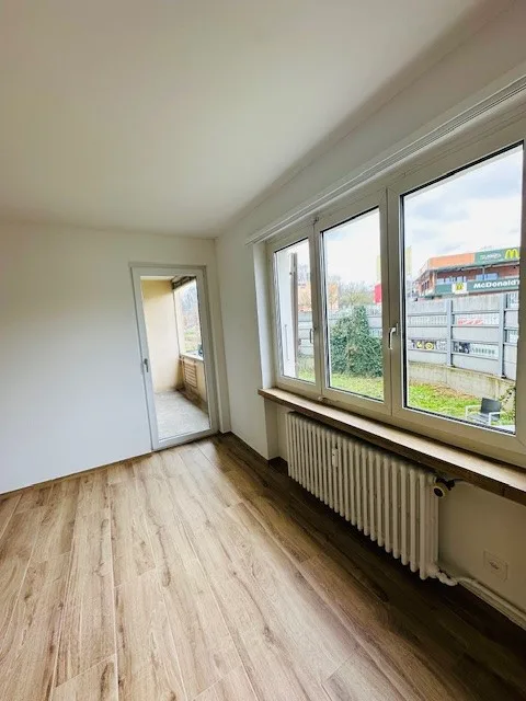 Helle, renovierte 3.5-Zimmerwohnung mit Balkon per sofort in Münchenstein zu vermieten