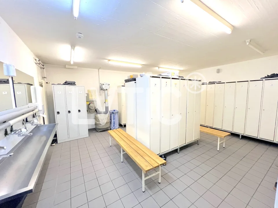 Industriehalle, 3600 m2 Bürofläche zur Miete in der Nähe von Cortaillod – Foto 6 von 11