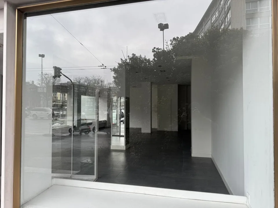 Premier loyer offert - Arcade de 80 m2 proche toutes commodités