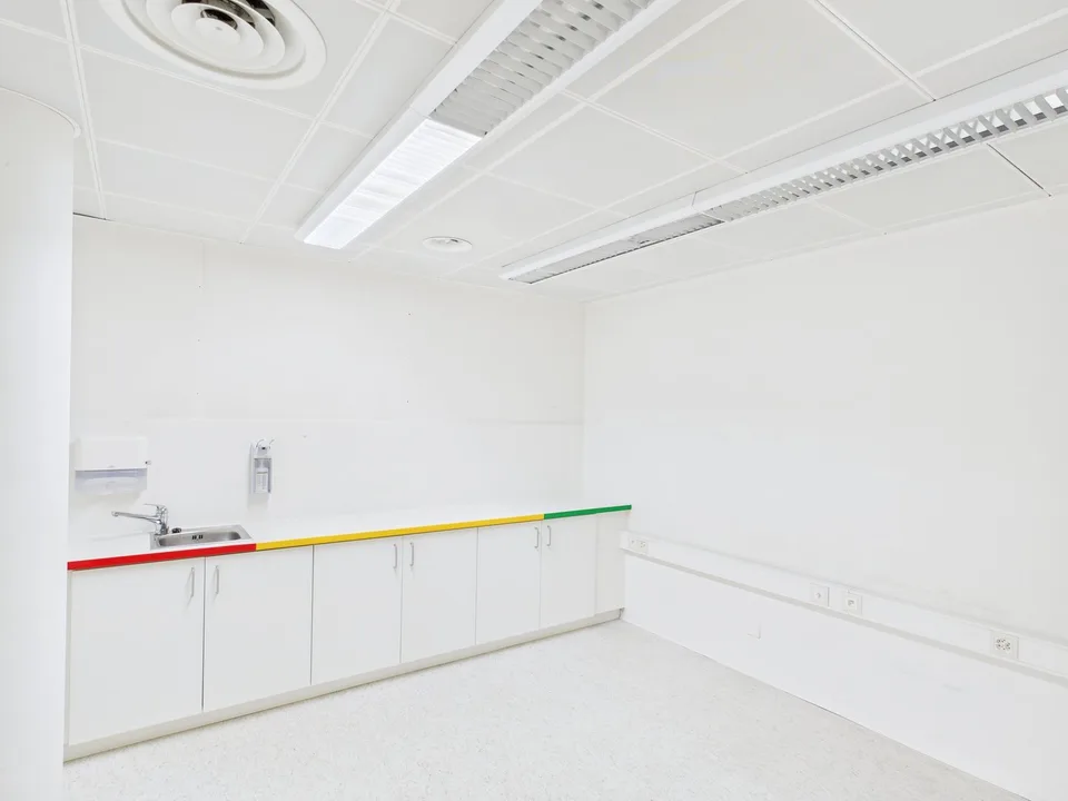 Spazio commerciale moderno con alta visibilità in una posizione centrale a Wil – foto 16 di 17