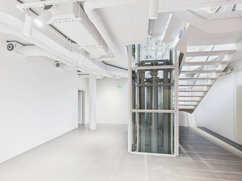 Spazio commerciale moderno con alta visibilità in una posizione centrale a Wil – foto 9 di 17