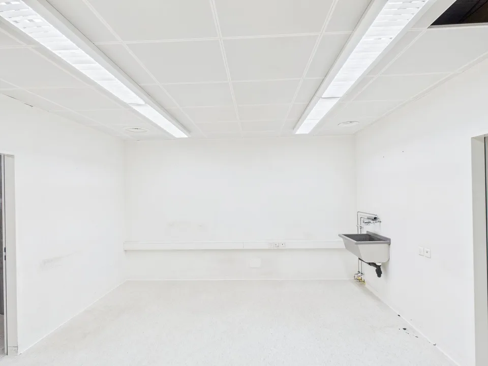 Spazio commerciale moderno con alta visibilità in una posizione centrale a Wil – foto 15 di 17