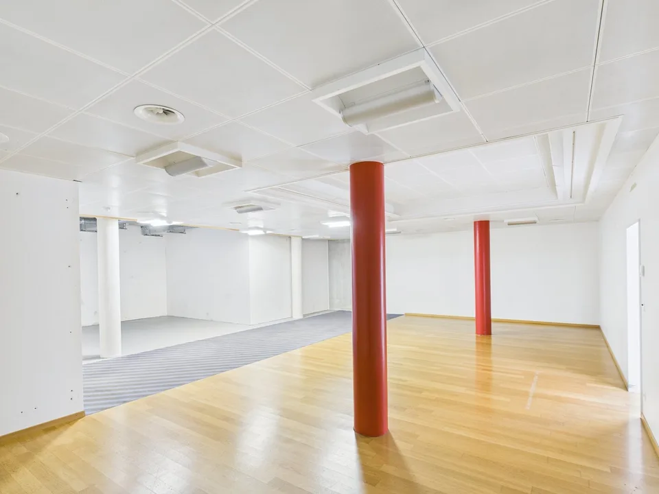 Spazio commerciale moderno con alta visibilità in una posizione centrale a Wil – foto 13 di 17