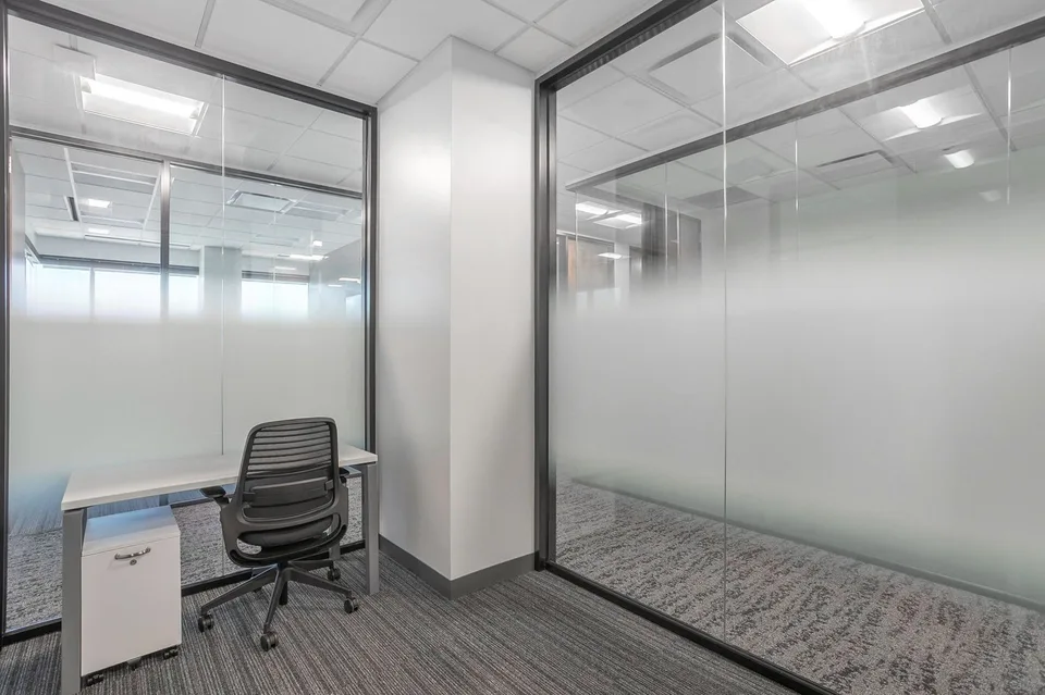 Privater Büroraum für 3 in Regus Spoom Glattpark