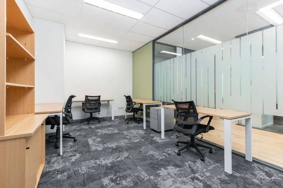 Privater Büroraum für 3 in Regus Spoom Glattpark