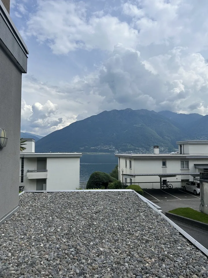 Monolocale ristrutturato al 1 piano a Minusio