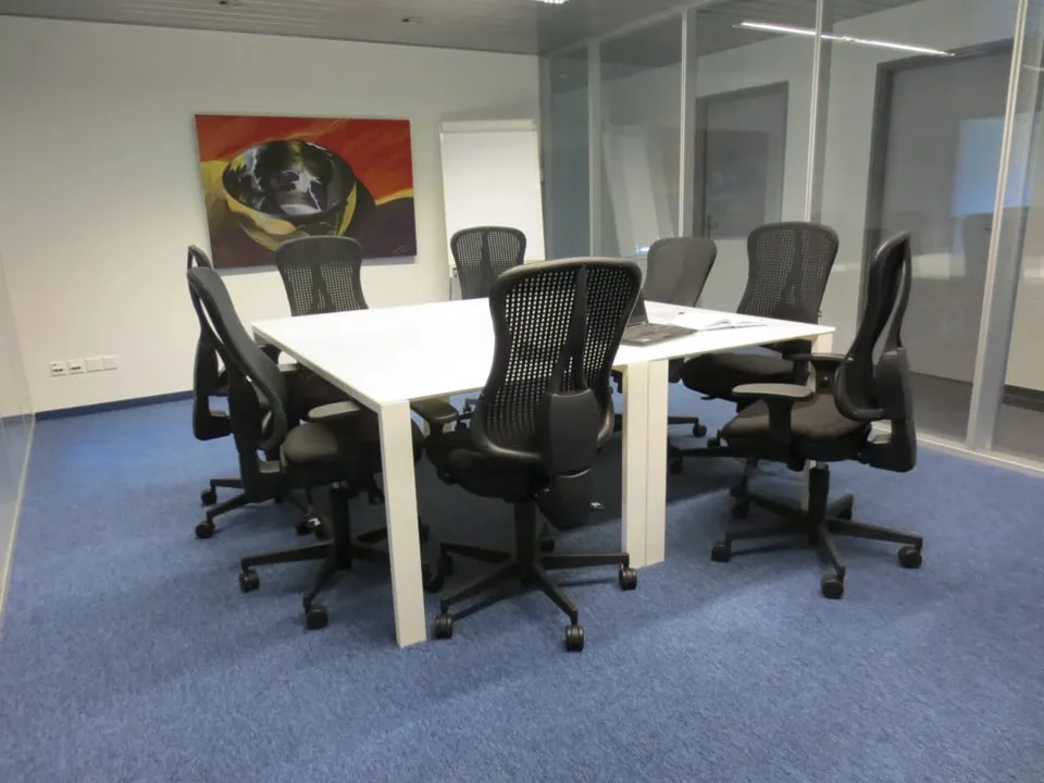 Ihre Wohlfühl-Oase: Büro, Sitzungszimmer & Küche – Foto 9 von 9