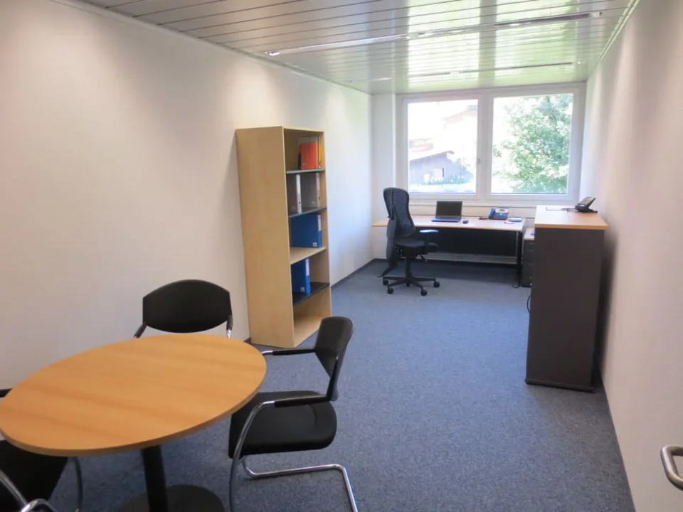 Ihre Wohlfühl-Oase:  Büro, Sitzungszimmer & Küche