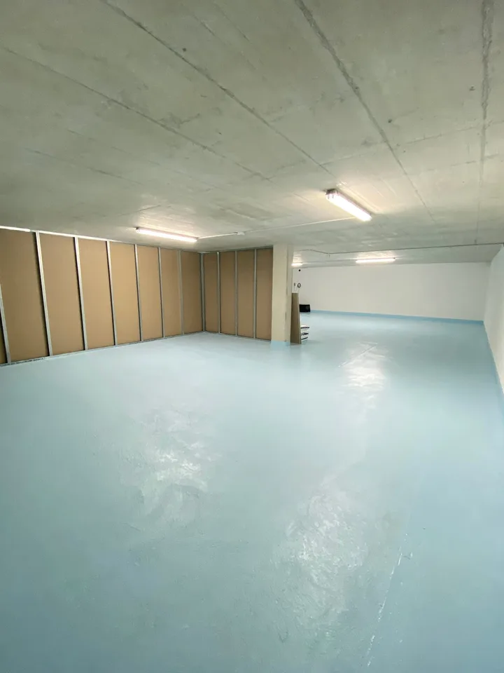 Ampia superficie commerciale di 150m2 adatta alla creazione di un laboratorio ...