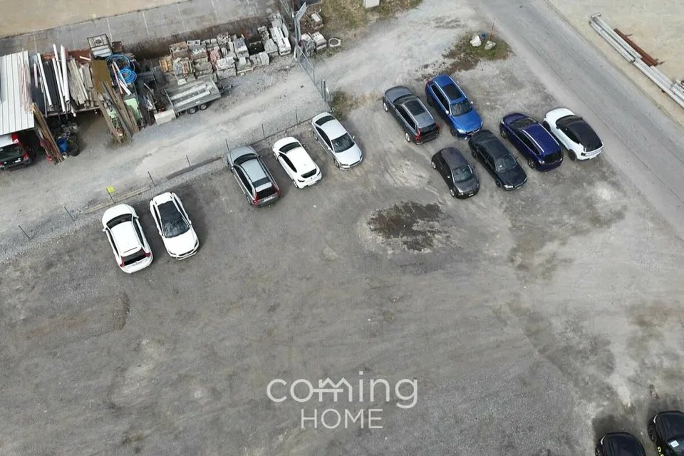 Building land in Visp under building law - serviced, available immediately and suitable for a variety of uses