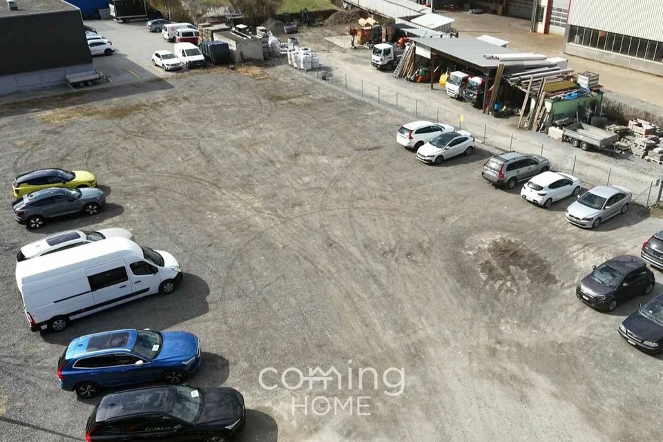 Building land in Visp under building law - serviced, available immediately and suitable for a variety of uses