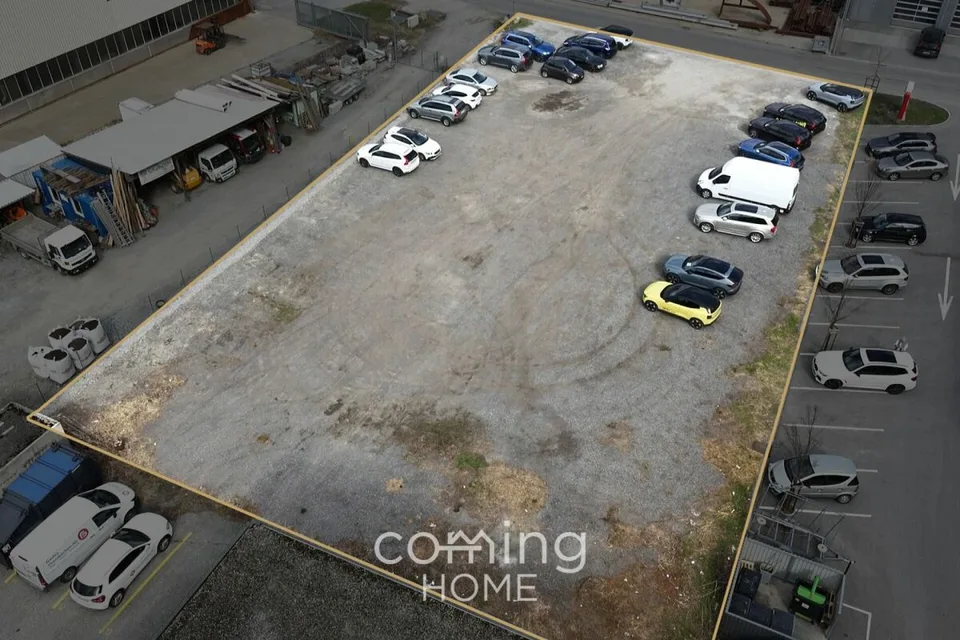 Building land in Visp under building law - serviced, available immediately and suitable for a variety of uses