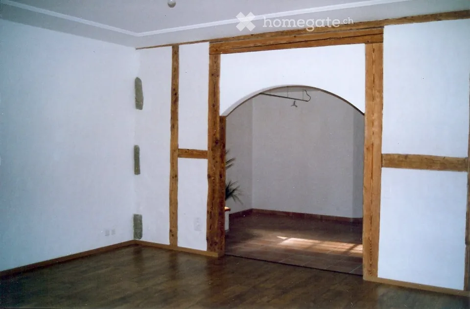 Bel appartement 4 1/2 pièces avec poêle suédois dans une maison de campagne historique