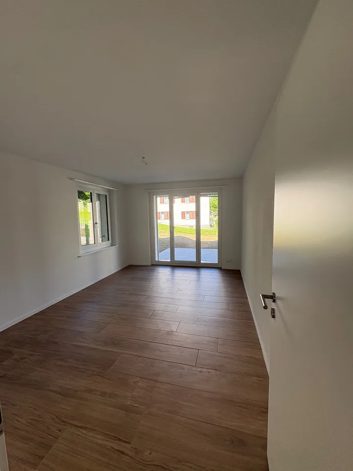 Primo affitto di un appartamento moderno 2.5 locali con proprio posto giardino