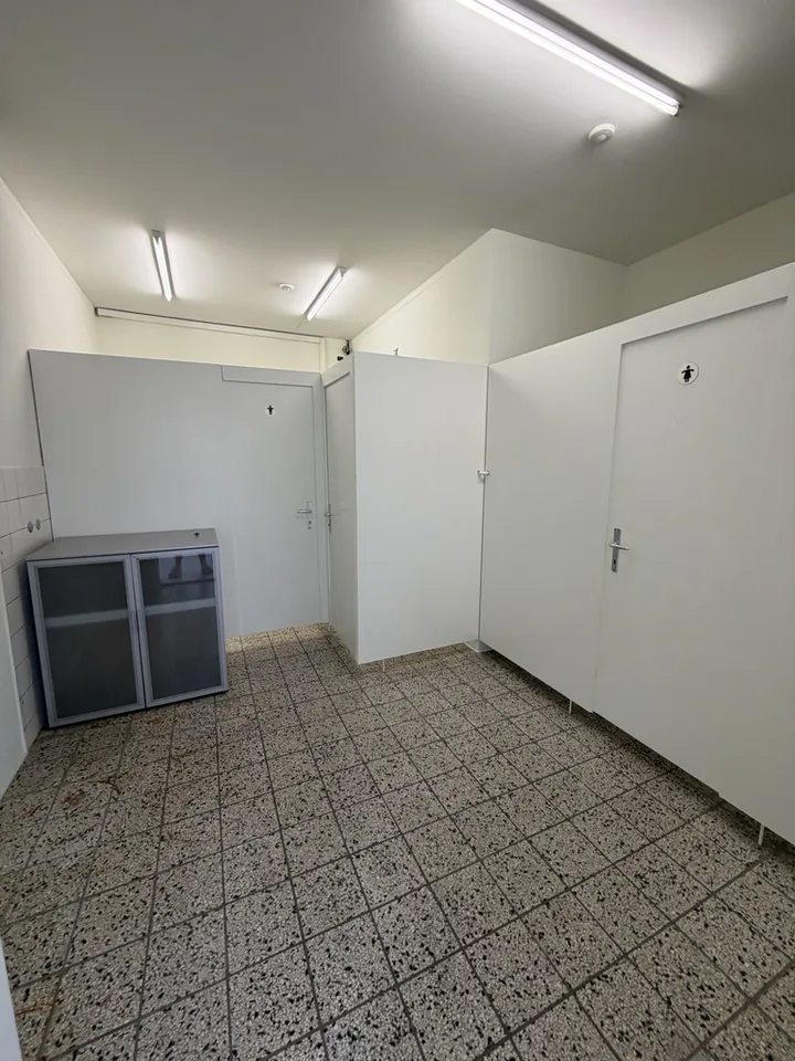 Gewerbefläche im 1.OG zu vermieten!
