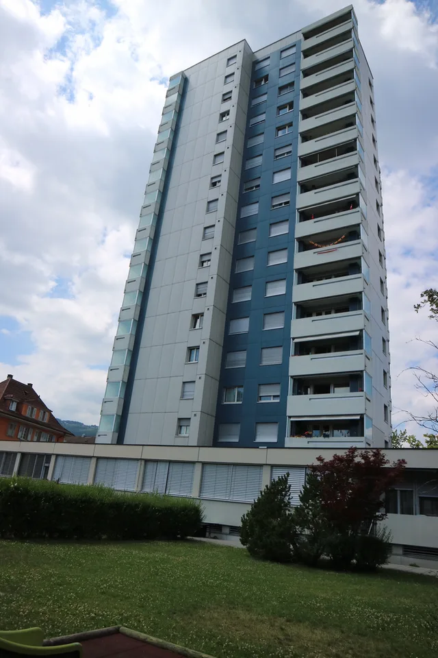 Gewerbefläche im 1.OG zu vermieten!