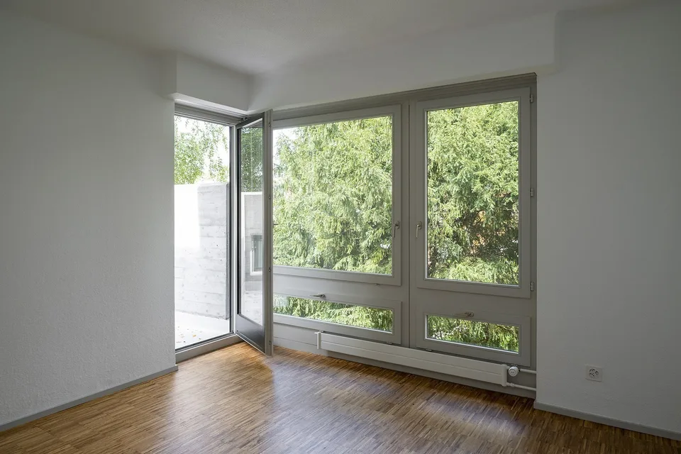 lichtdurchflutete Traumwohnung mit über 200m² Dachterrasse in Zürich-Höngg