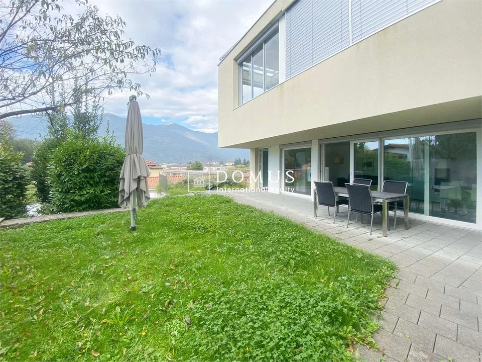 Nuovo 2,5 arredato con giardino privato