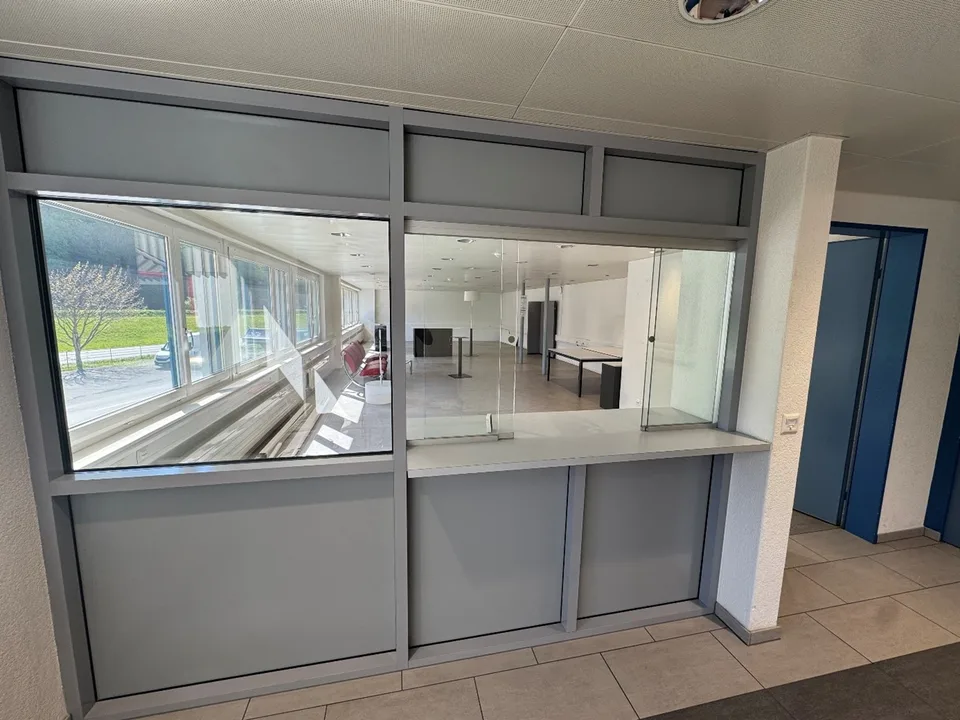 Étage de bureau 1er étage - Schwärzistrasse 4, 8752 Näfels