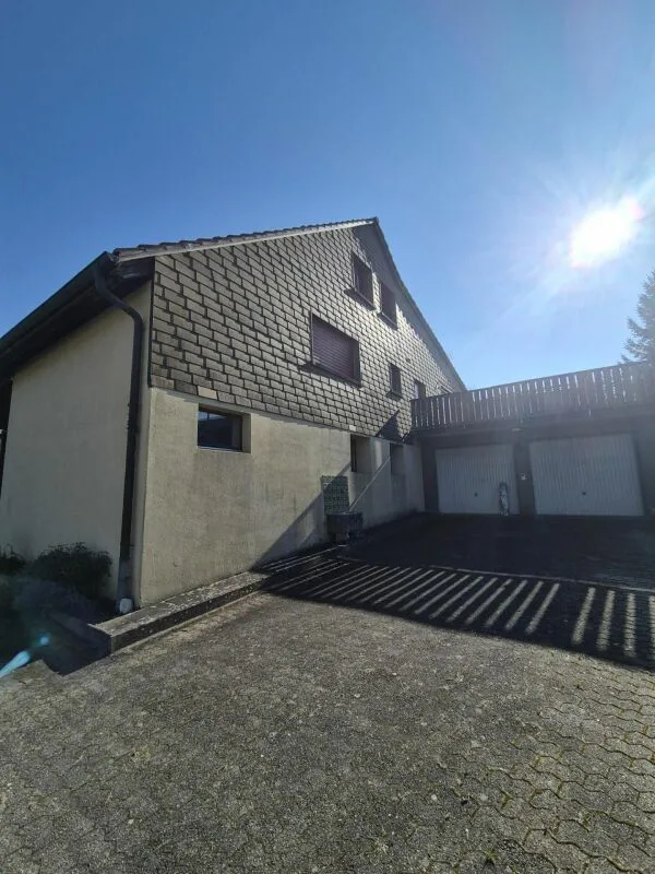 Maison sur réserve de terrain constructible (1307 m2)