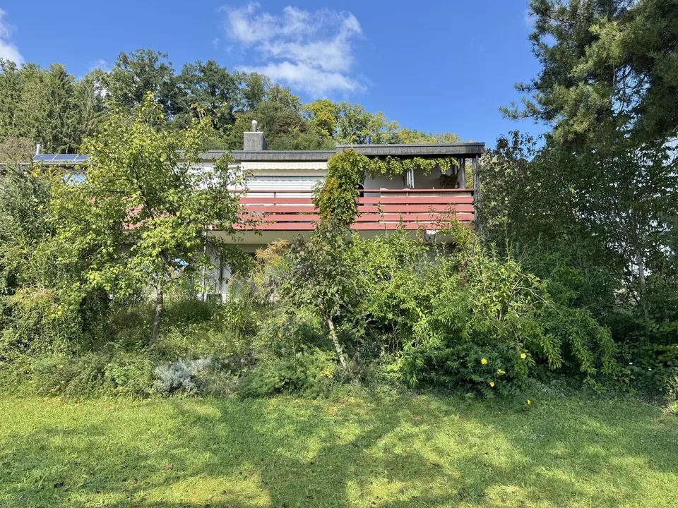 Terreno con 1222 m2 di spazio costruibile, casa unifamiliare con vista panoramica