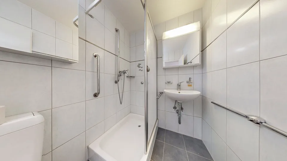 Sonnige 3.5-Zimmer-Wohnung mit zwei Balkonen in attraktiver Lage nahe Zürich