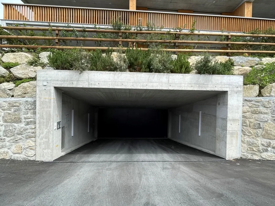 Posto auto in autorimessa moderna