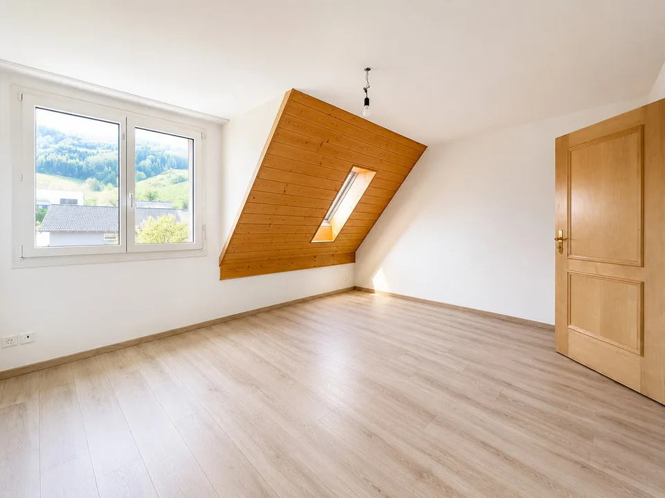 Familienparadies mit Garten, Cheminée und attraktiver Finanzierung – foto 8 di 12