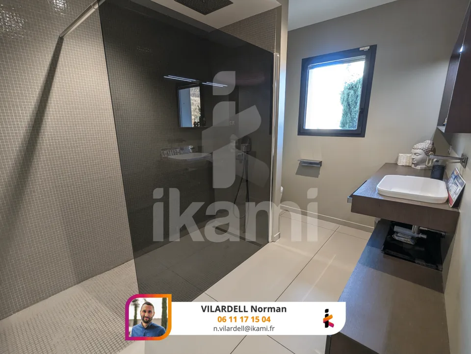 Villa mit außergewöhnlichem Blick – Foto 8 von 13