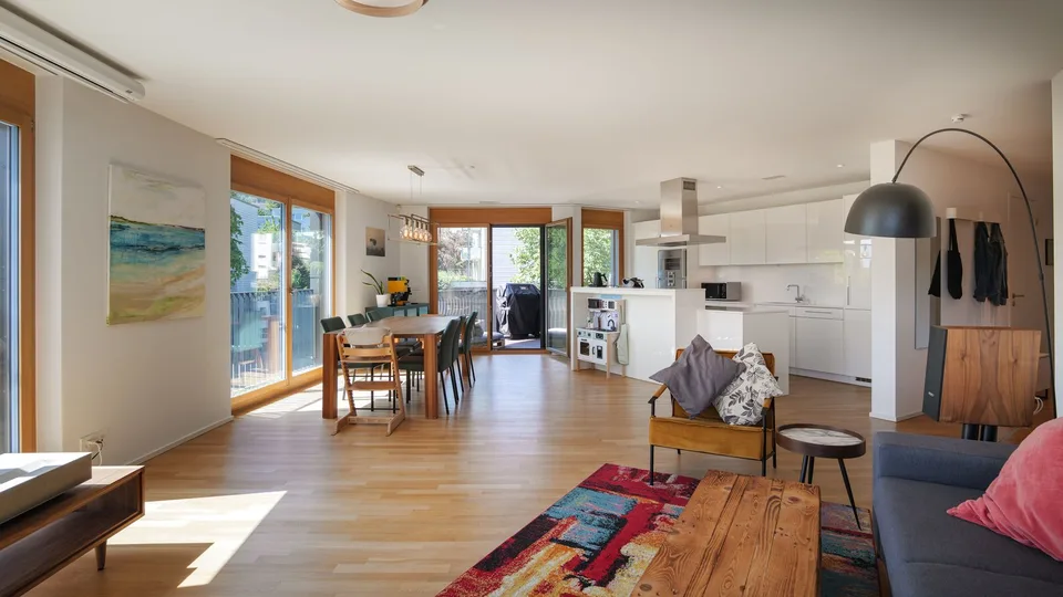 Modern 4.5-room apartment with lake view in Au ZH