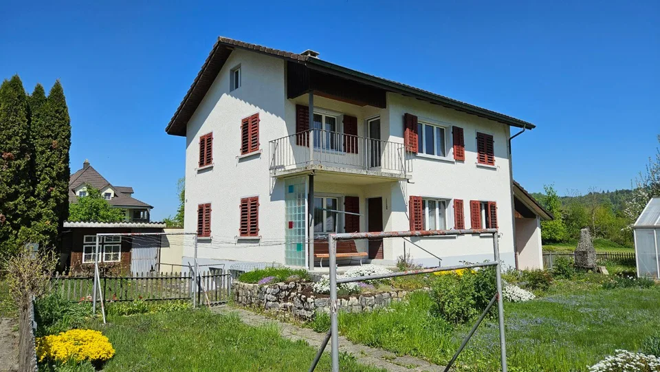 6½ Zimmer Wohnhaus mit 2 Wohnungen