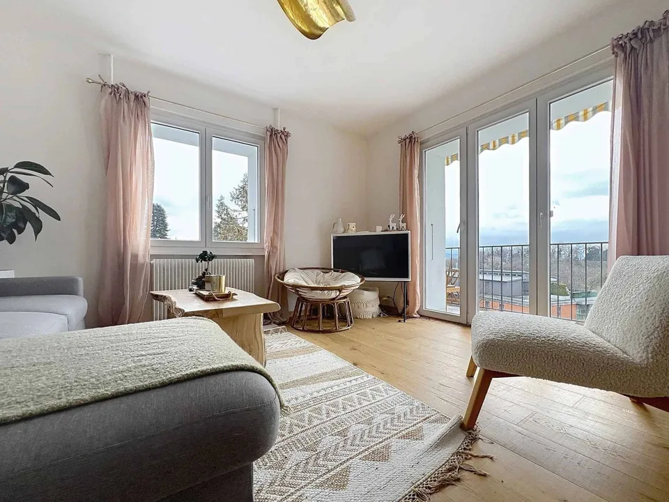 Charmanter Apartment mit 3,5 Zimmern, komplett renoviert