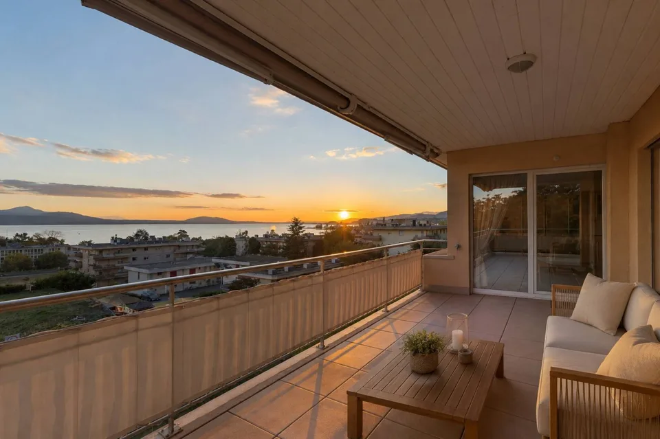 Duplex di lusso di 7,5 locali con vista sul Lago di Ginevra e le Alpi