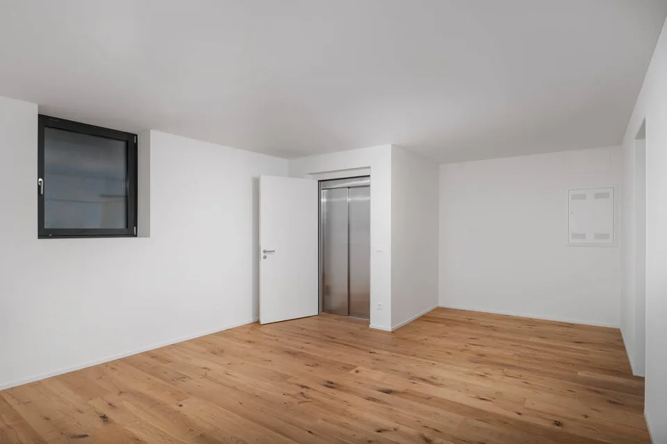 Exklusive und hochwertige 4.5-Zimmer-Terrassenwohnung - Ihr Traumdomizil mit Teilseesicht in Uerikon – Foto 15 von 21