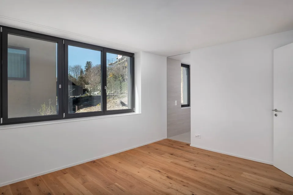 Exklusive und hochwertige 4.5-Zimmer-Terrassenwohnung - Ihr Traumdomizil mit Teilseesicht in Uerikon – Foto 9 von 21