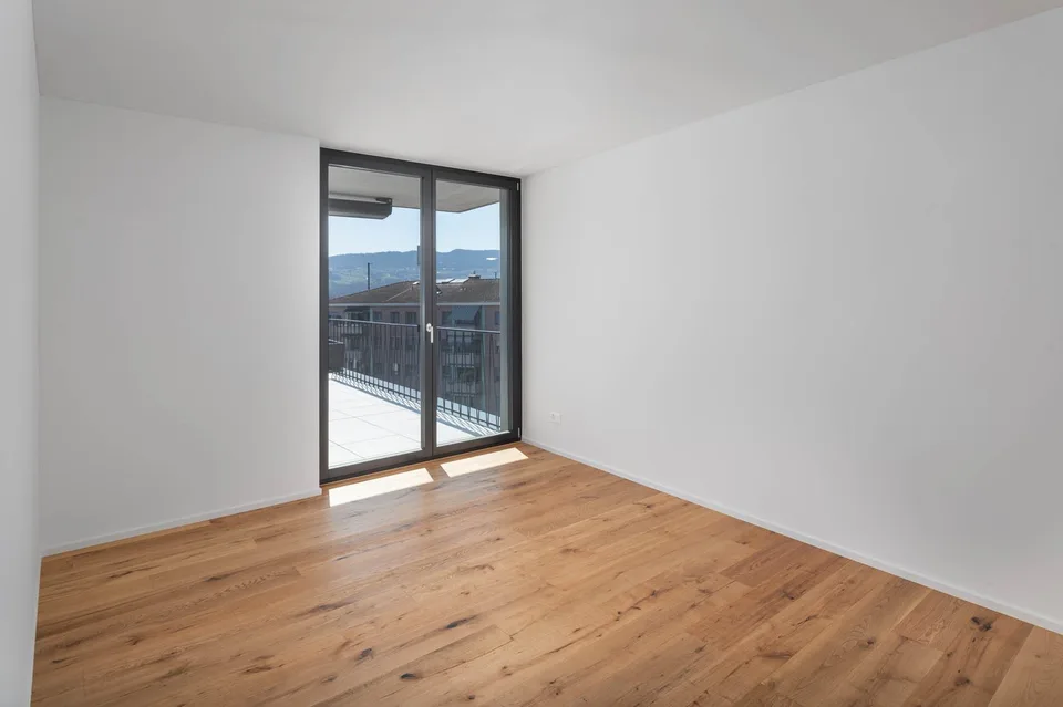 Exklusive und hochwertige 4.5-Zimmer-Terrassenwohnung - Ihr Traumdomizil mit Teilseesicht in Uerikon – Foto 8 von 21