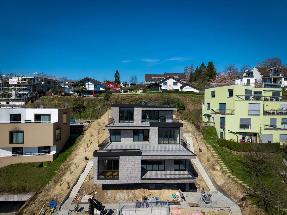 Exklusive und hochwertige 4.5-Zimmer-Terrassenwohnung