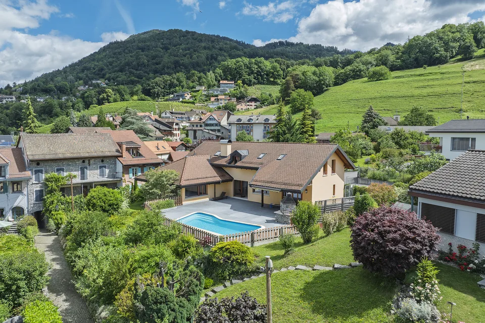 Villa von Ausnahme mit 9,5 Zimmern - Seeblick und Bergblick an der Riviera