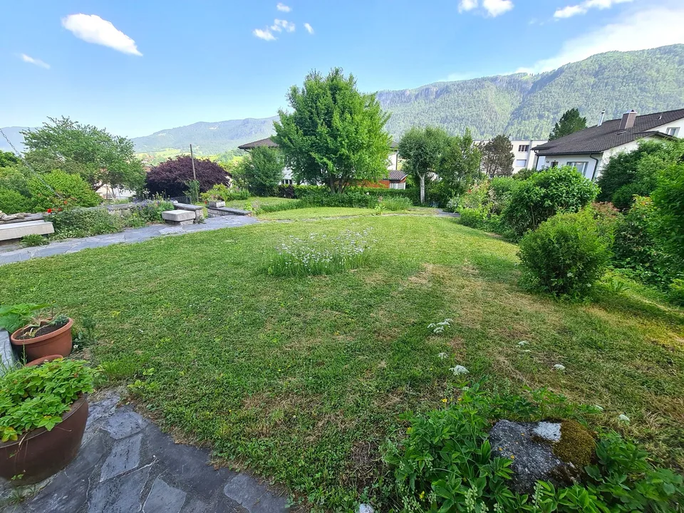 Sehr geräumige und charmante Villa, ideal auf einem großen, wunderschönen Grundstück gelegen – Foto 9 von 30
