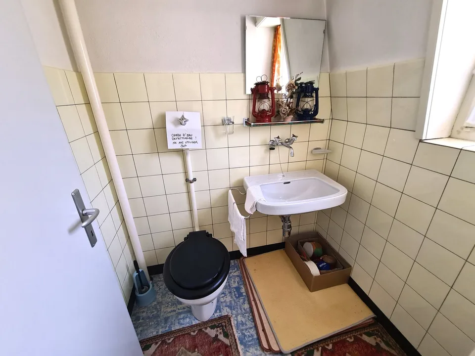 Sehr geräumige und charmante Villa, ideal auf einem großen, wunderschönen Grundstück gelegen – Foto 26 von 30