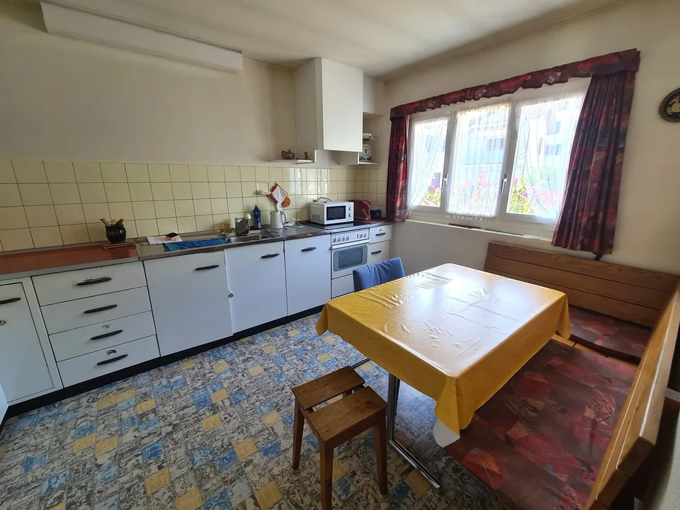 Sehr geräumige und charmante Villa, ideal auf einem großen, wunderschönen Grundstück gelegen – Foto 14 von 30