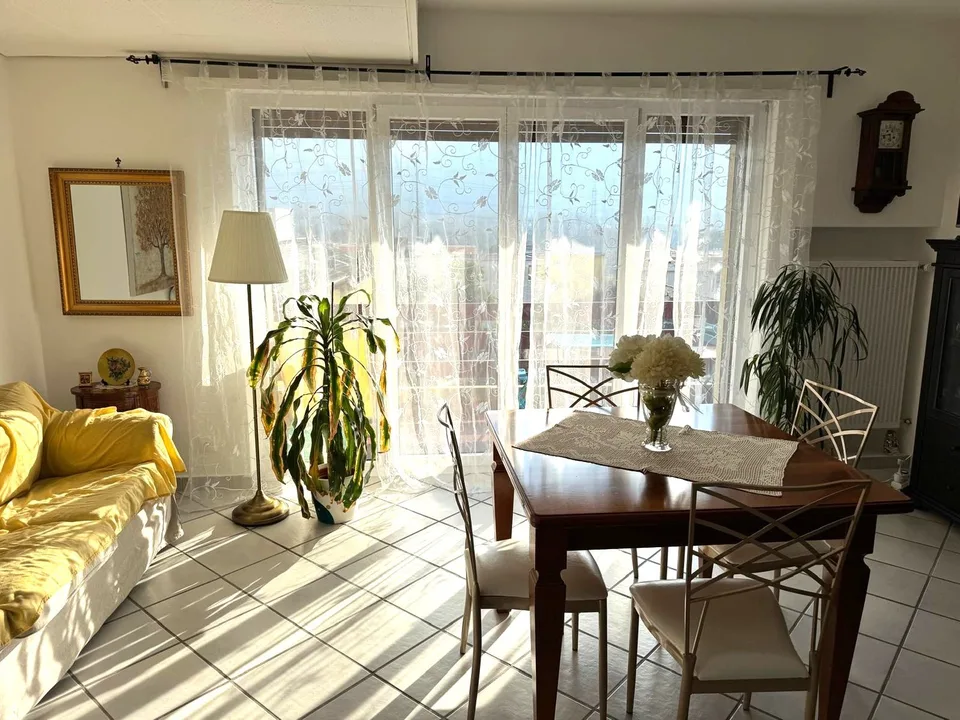 Gemütliche 3.5-Zimmer-Wohnung mit Balkon und Panoramablick in Sementina