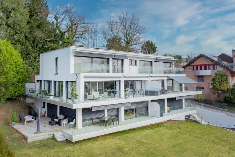 Très bel appartement neuf avec vue panoramique sur le Lac et les Alpes