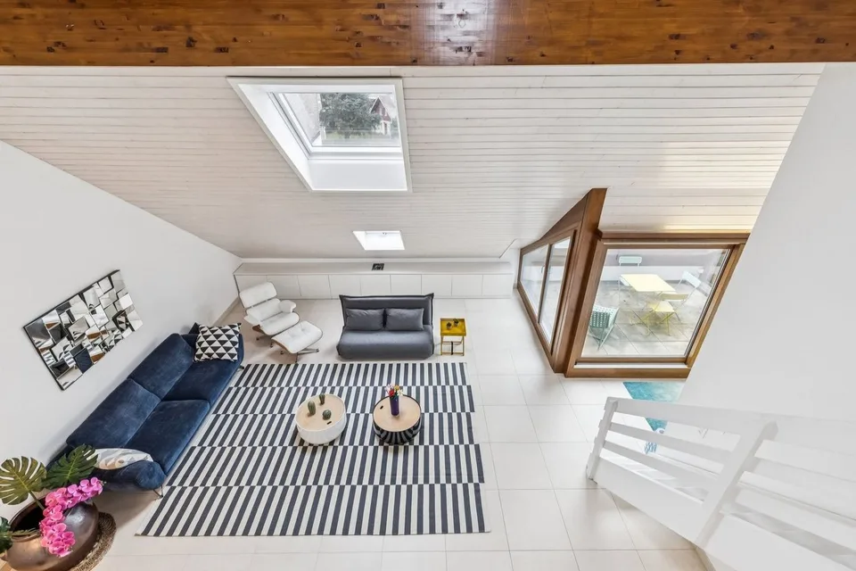 Spacieux duplex de plus de 200m2 utile