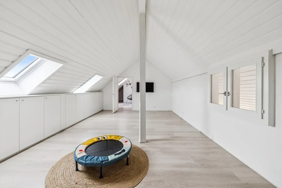 Amplio duplex di oltre 200m2 utile – foto 10 di 10