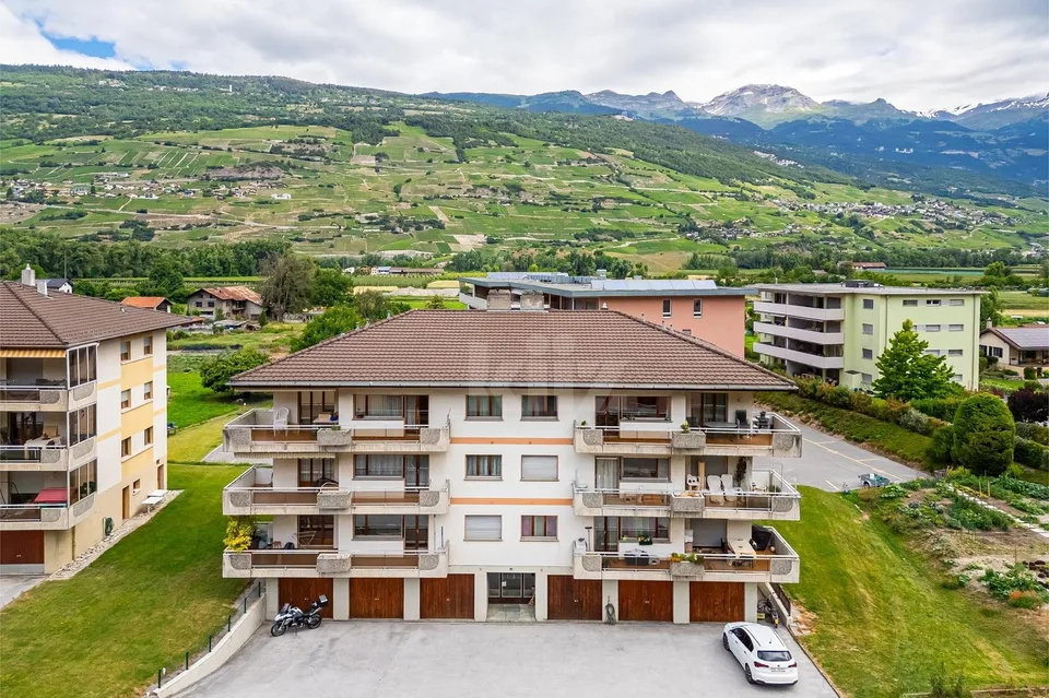 Schönes Apartment mit Balkon und Bergblick – Foto 11 von 13