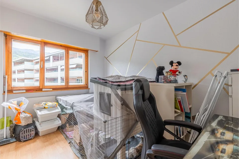 Schönes Apartment mit Balkon und Bergblick – Foto 9 von 13