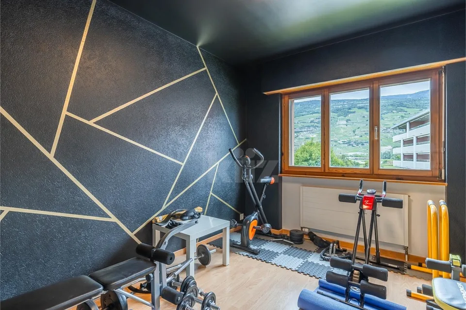 Schönes Apartment mit Balkon und Bergblick – Foto 7 von 13