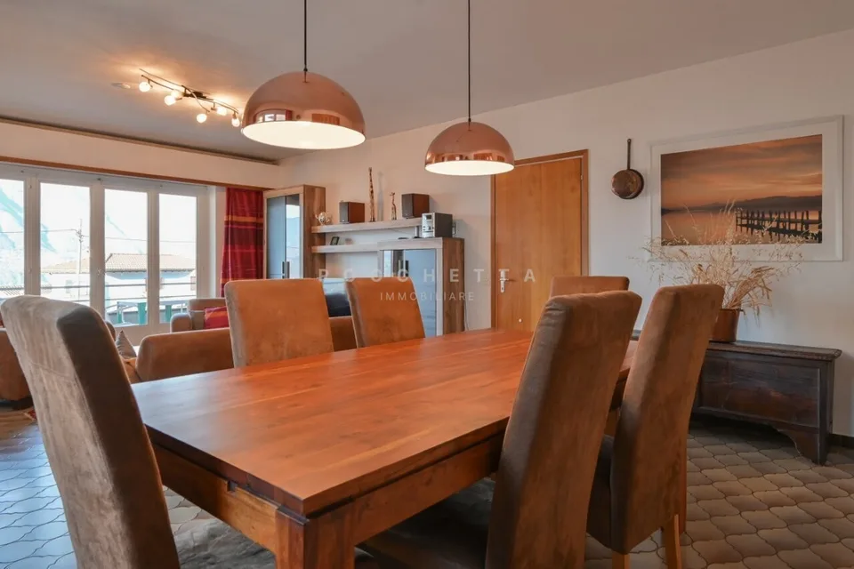 Bella casa con appartamento ospiti e terreno